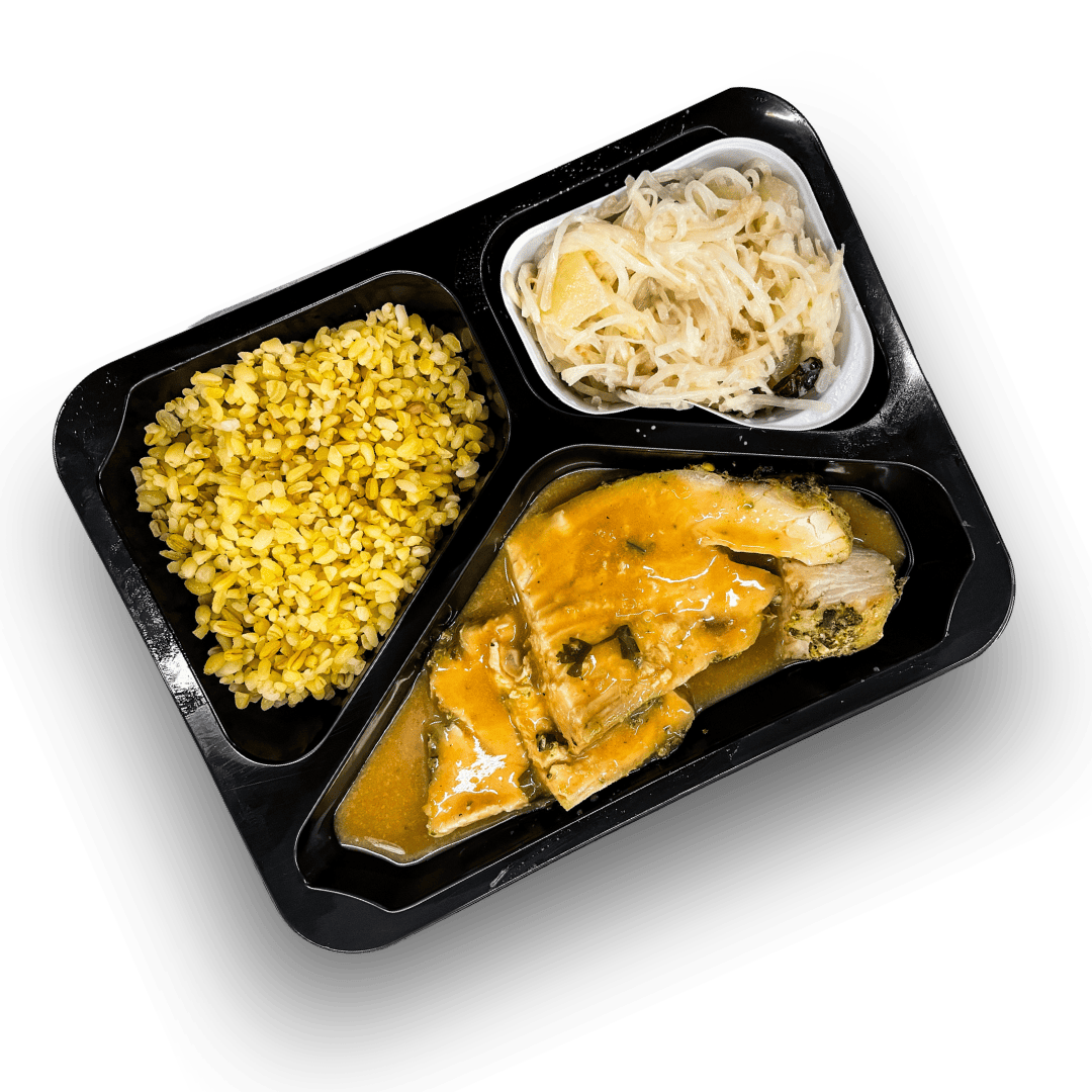 Indyk pieczony w sosie jałowcowym kasza bulgur surówka z selera konserwowego